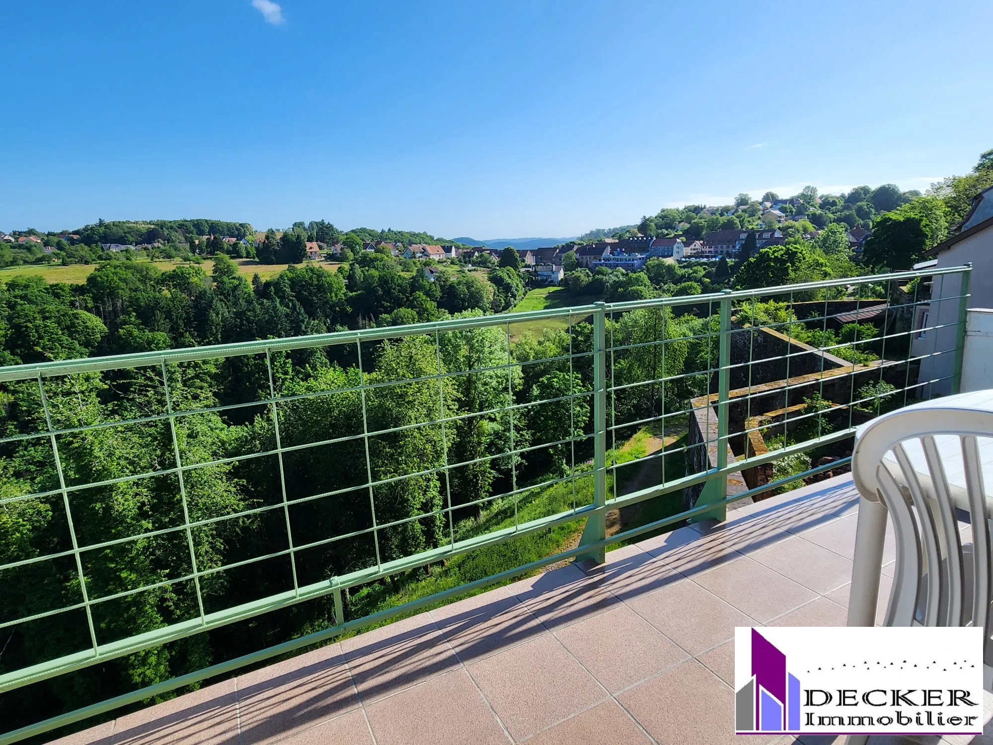 Appartement T3 meublé de 60m² avec terrasse dans le vieux village de La Petite Pierre 