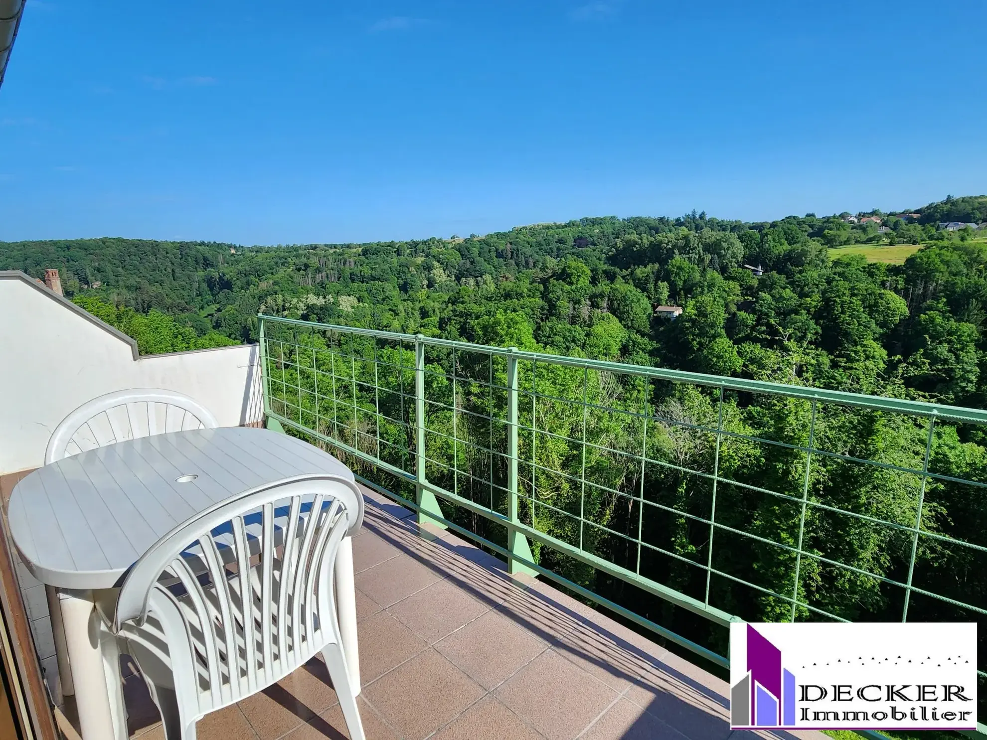 Appartement T3 meublé de 60m² avec terrasse dans le vieux village de La Petite Pierre 