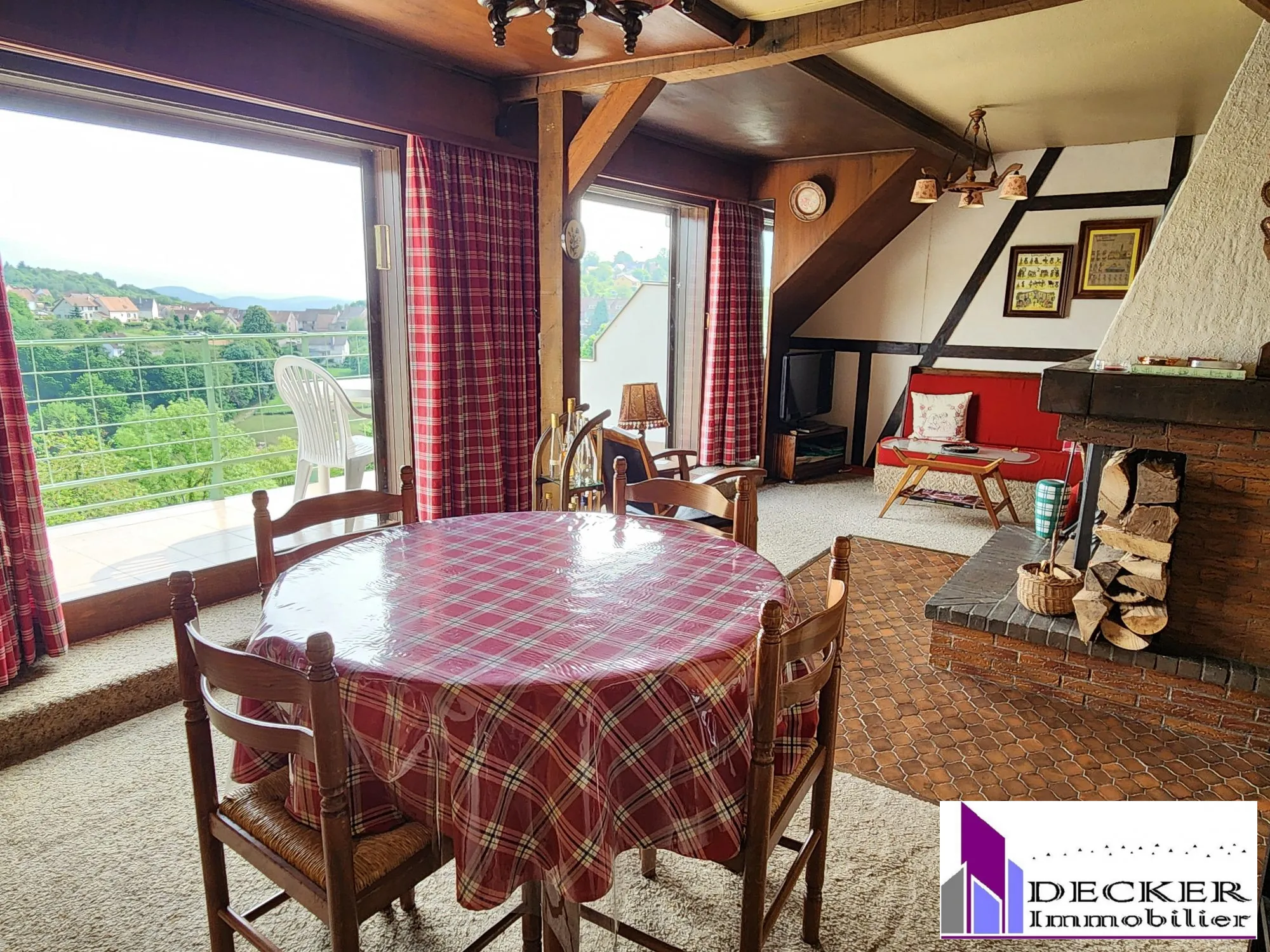 Appartement T3 meublé de 60m² avec terrasse dans le vieux village de La Petite Pierre 