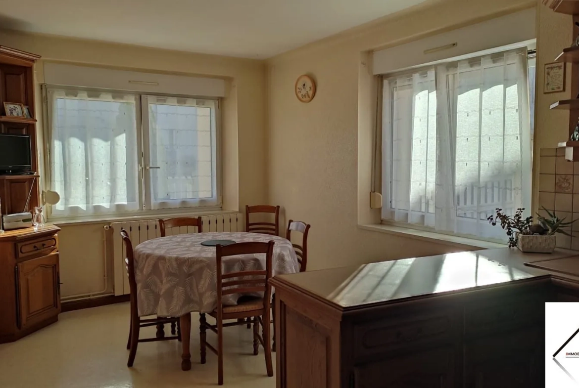 Maison de village à vendre avec jardin et garage près de Dieuze 