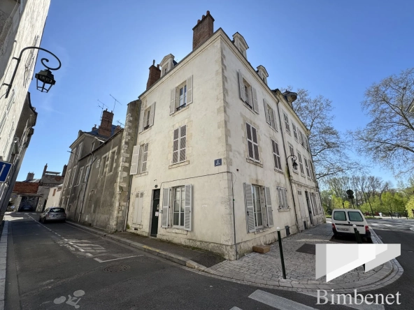 Appartement T2 à vendre à Orléans - Investissement idéal dans un immeuble ancien
