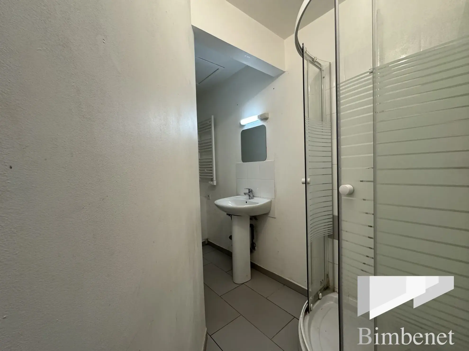 Appartement T2 à vendre à Orléans - Investissement idéal dans un immeuble ancien 