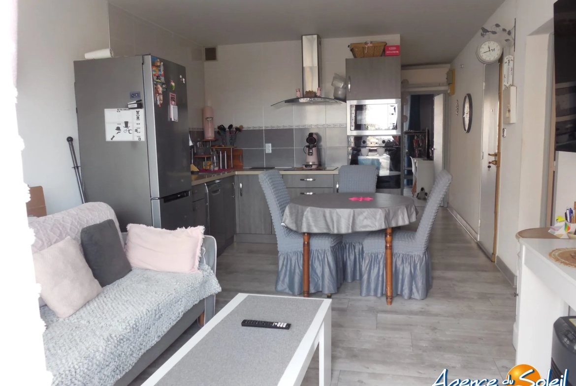 Appartement T3 en vente à Port-la-Nouvelle avec balcon, garage et vue mer 