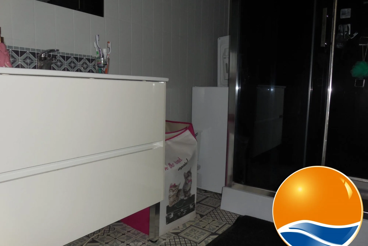 Appartement T3 en vente à Port-la-Nouvelle avec balcon, garage et vue mer 