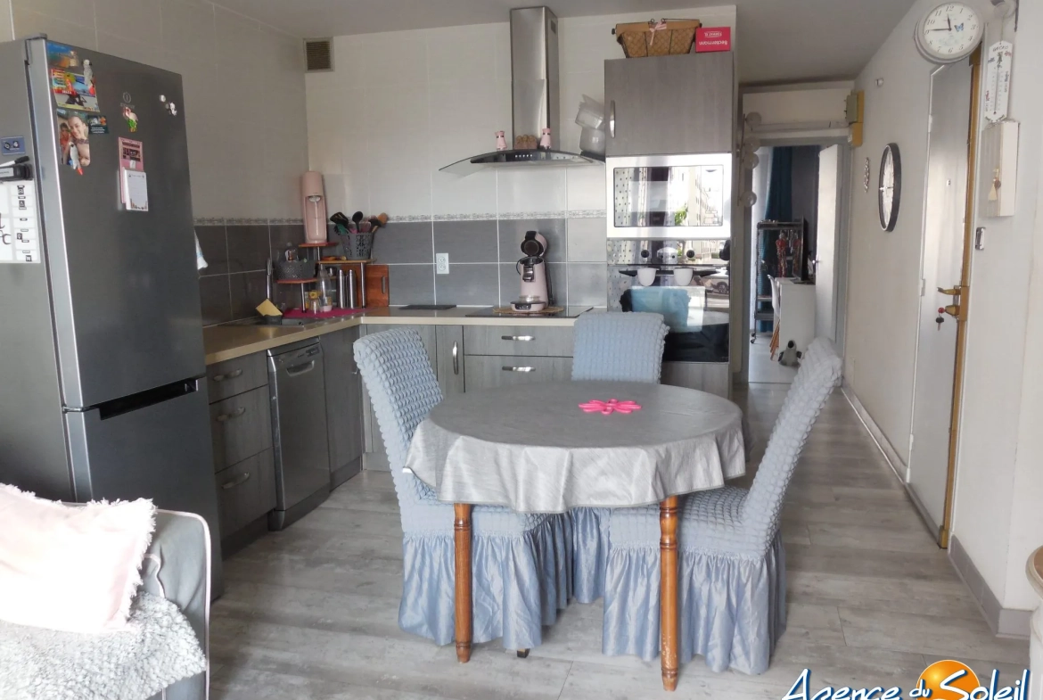 Appartement T3 en vente à Port-la-Nouvelle avec balcon, garage et vue mer 
