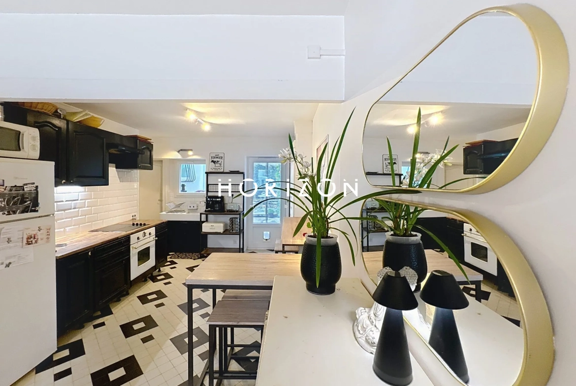 Maison de ville à Thoissey de 94 m² avec jardin et 4 chambres 