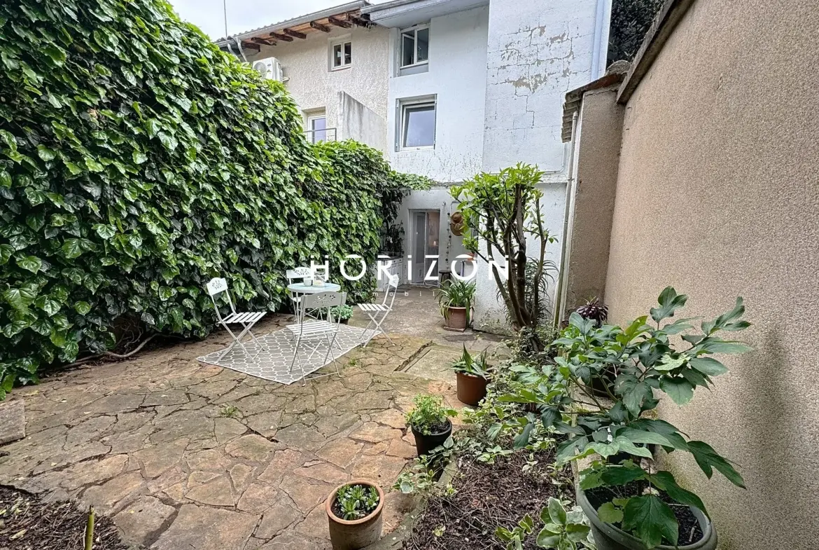 Maison de ville à Thoissey de 94 m² avec jardin et 4 chambres 