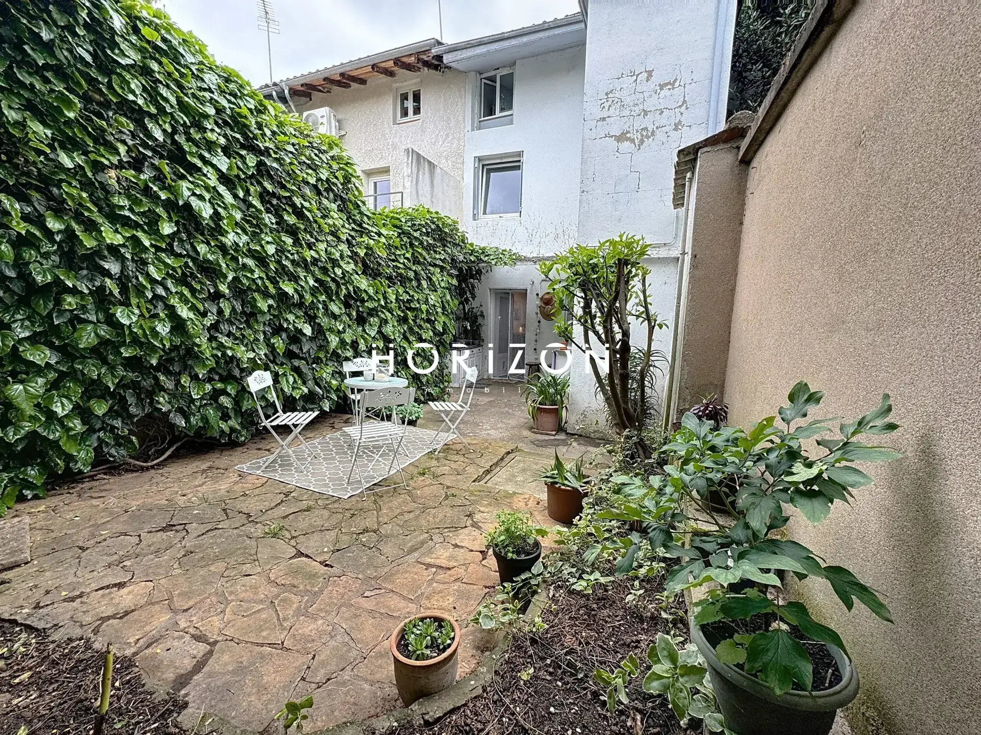 Maison de ville à Thoissey de 94 m² avec jardin et 4 chambres 