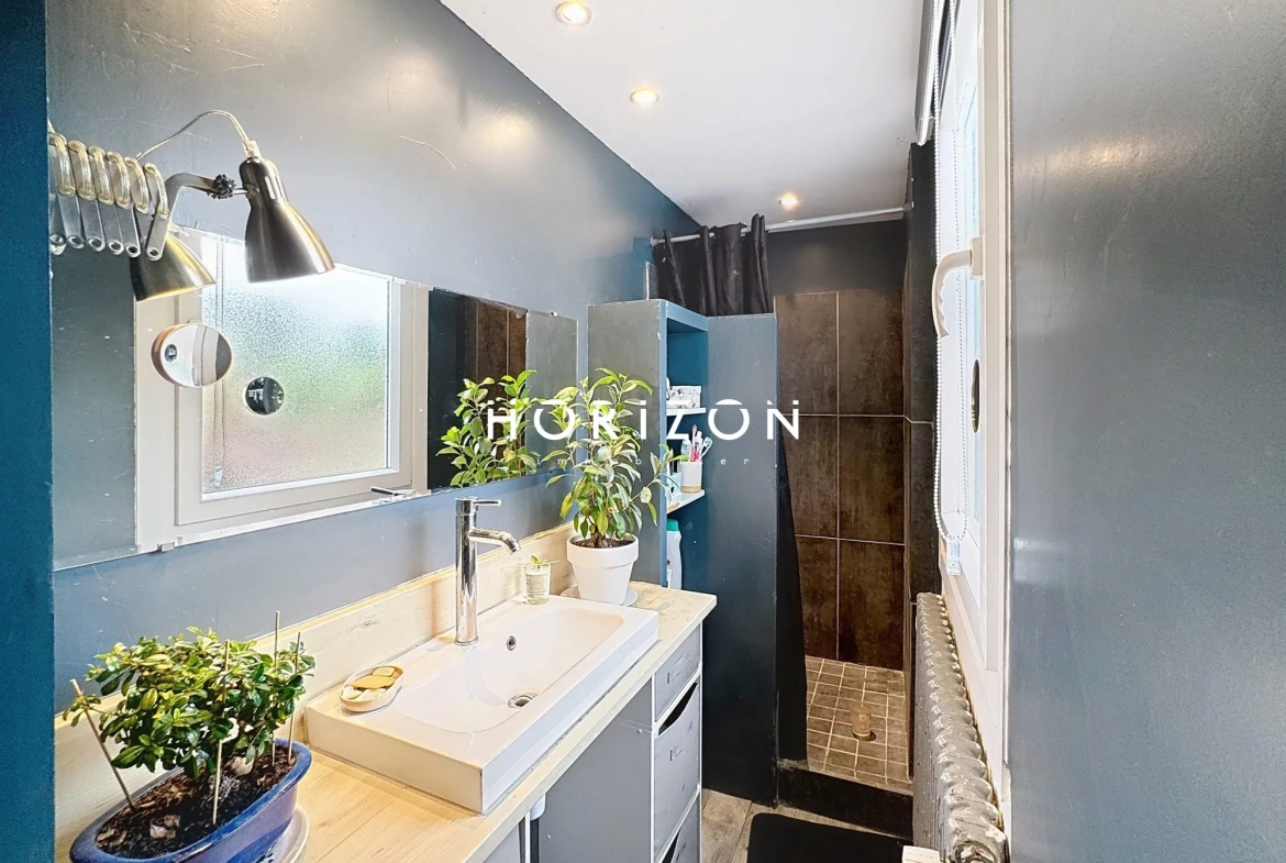 Maison de ville à Thoissey de 94 m² avec jardin et 4 chambres 