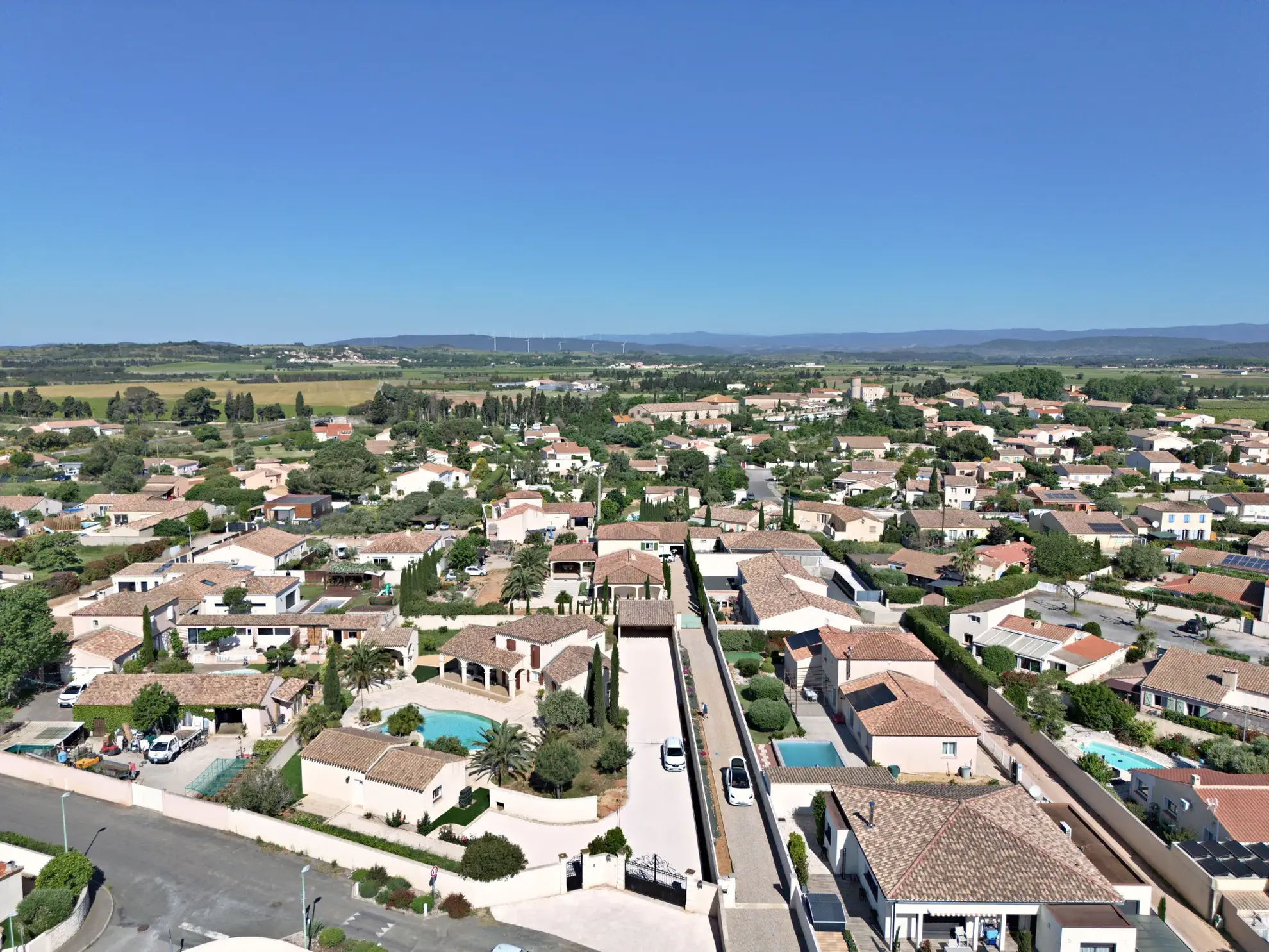 Belle villa T4 avec jardin, garage et équipements modernes au Somail près de Narbonne 