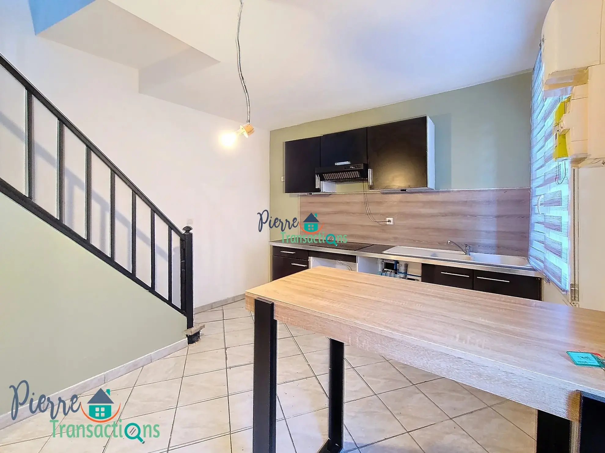 Maison à vendre à Bolbec - 4 chambres, bon état, idéale investisseurs ou primo-accédants 