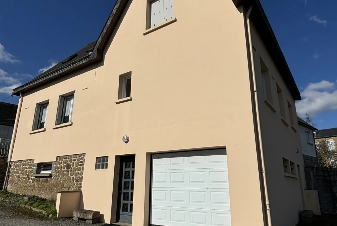 Maison à vendre à Fougerès - 4 chambres, jardin et potentiel d'extension 