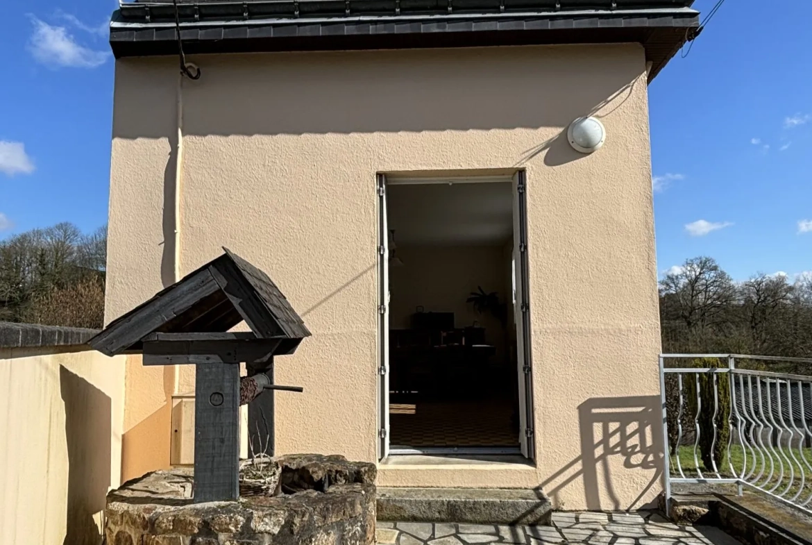 Maison à vendre à Fougerès - 4 chambres, jardin et potentiel d'extension 