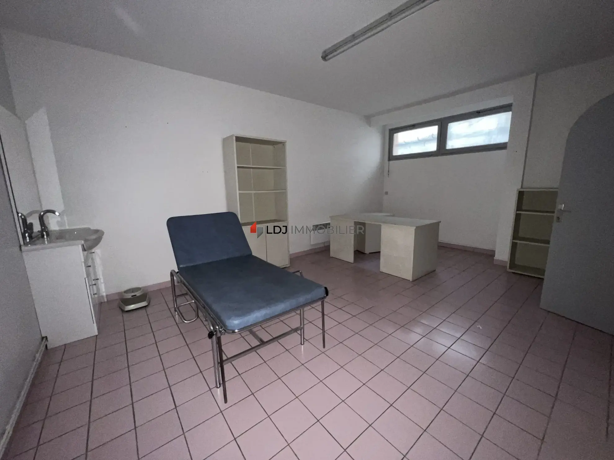 Local commercial à vendre à Amélie-les-Bains dans un emplacement privilégié 