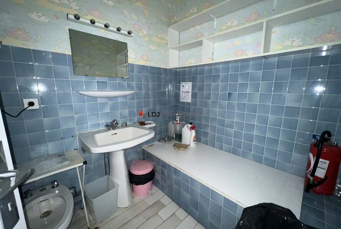 Local commercial à vendre à Amélie-les-Bains dans un emplacement privilégié 