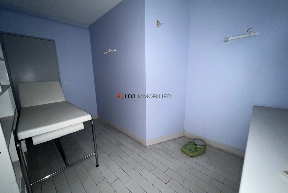 Local commercial à vendre à Amélie-les-Bains dans un emplacement privilégié 