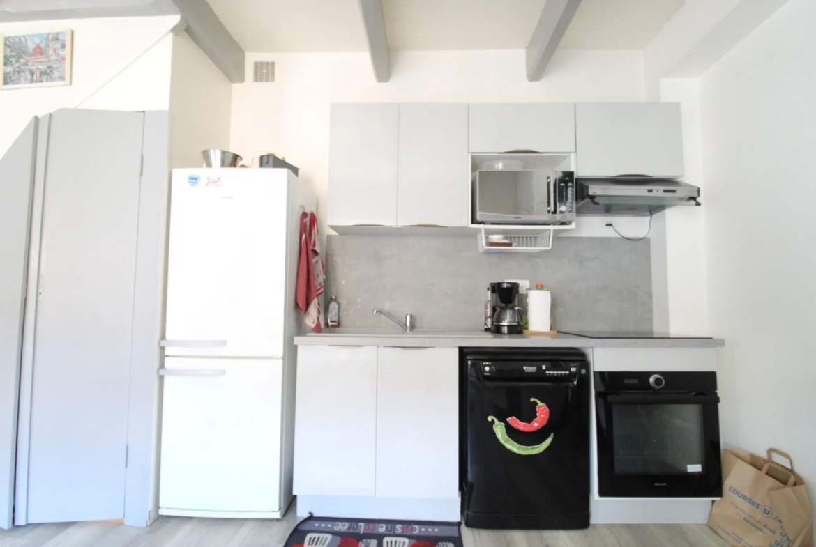Maison de village de 54 m² avec terrasse et cave à Saint-Félix-de-Sorgues 
