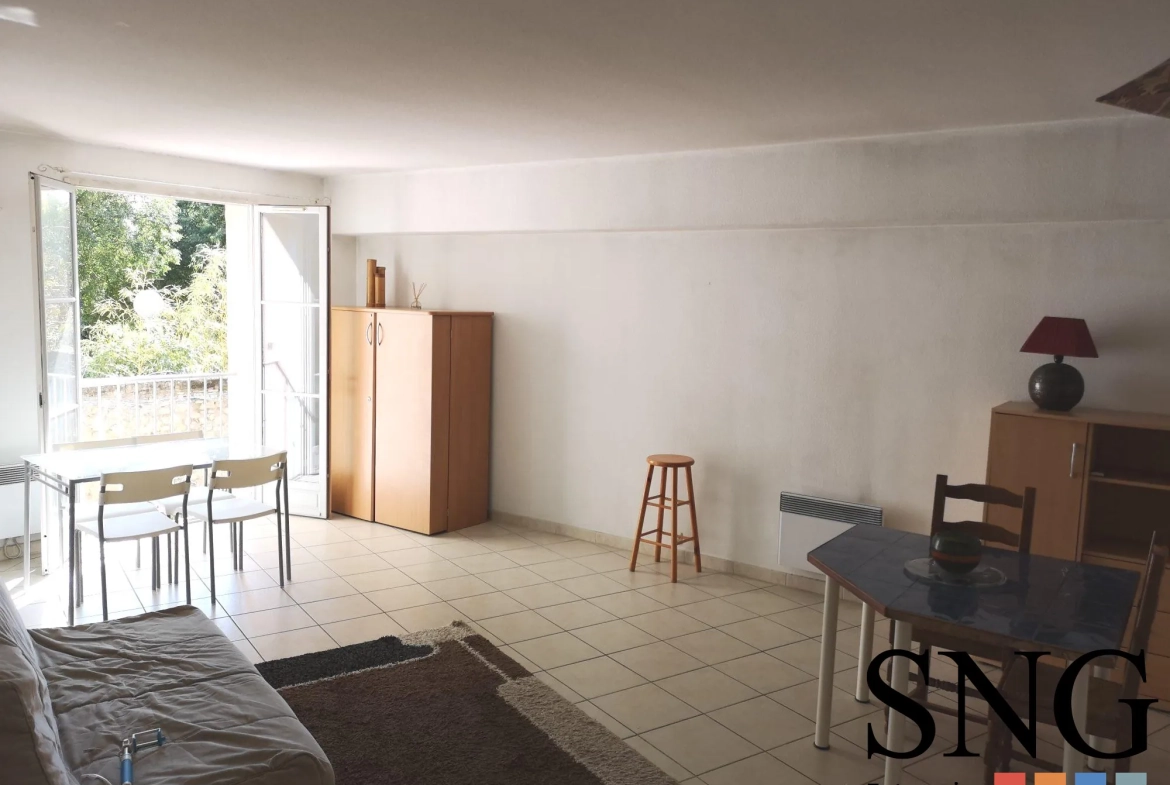 Appartement T1 à vendre à Salon-de-Provence, proche centre-ville et idéal pour investissement 