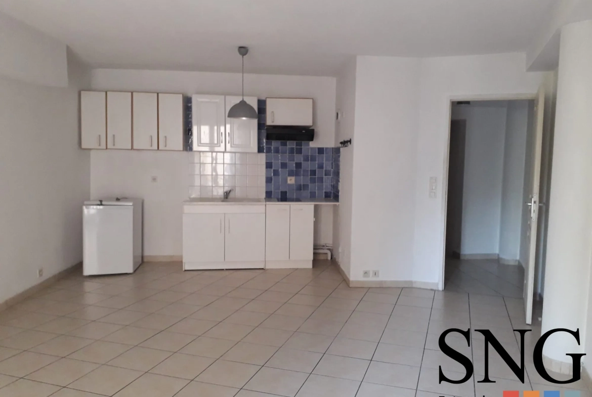 Appartement T1 à vendre à Salon-de-Provence, proche centre-ville et idéal pour investissement 