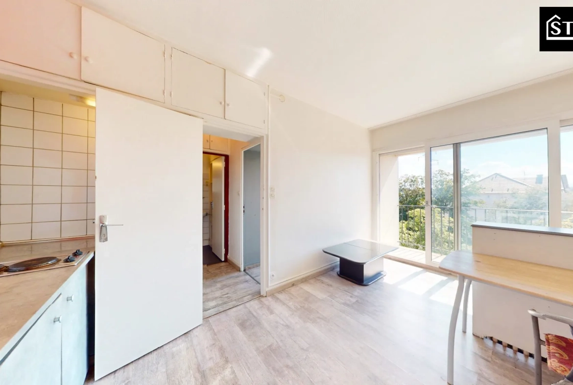 Appartement T2 lumineux avec terrasse et parking à Montbéliard – Idéal investisseur 