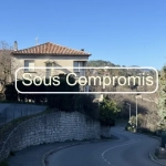Immeuble de rapport en pierre des années 50 à Aubenas avec 3 appartements