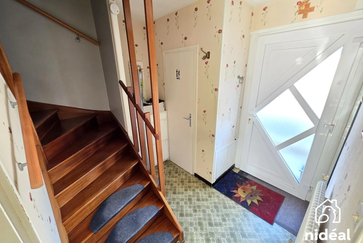 Maison à vendre à Maubeuge - 80 m², jardin et garage dans secteur calme 
