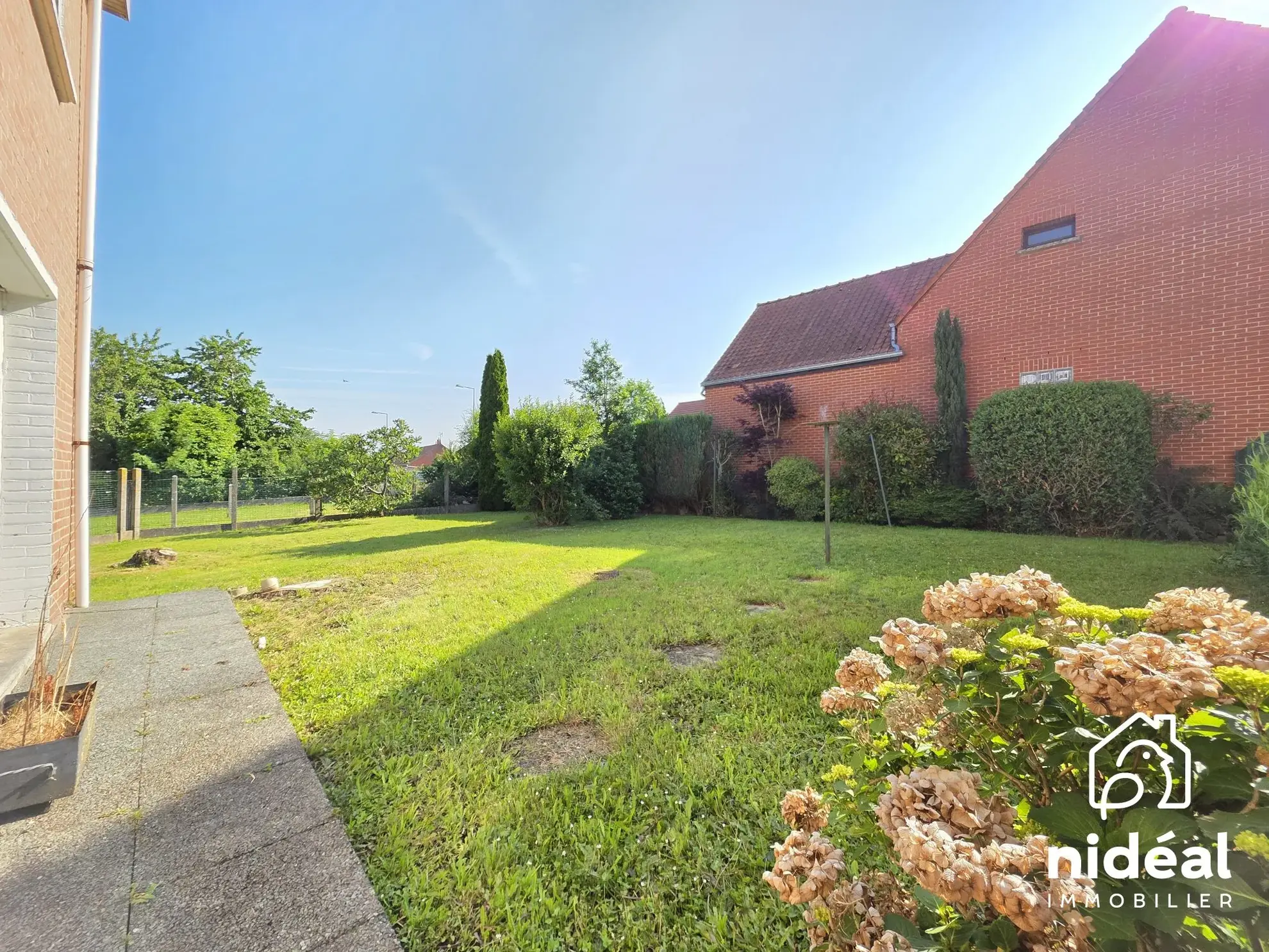Maison à vendre à Maubeuge - 80 m², jardin et garage dans secteur calme 