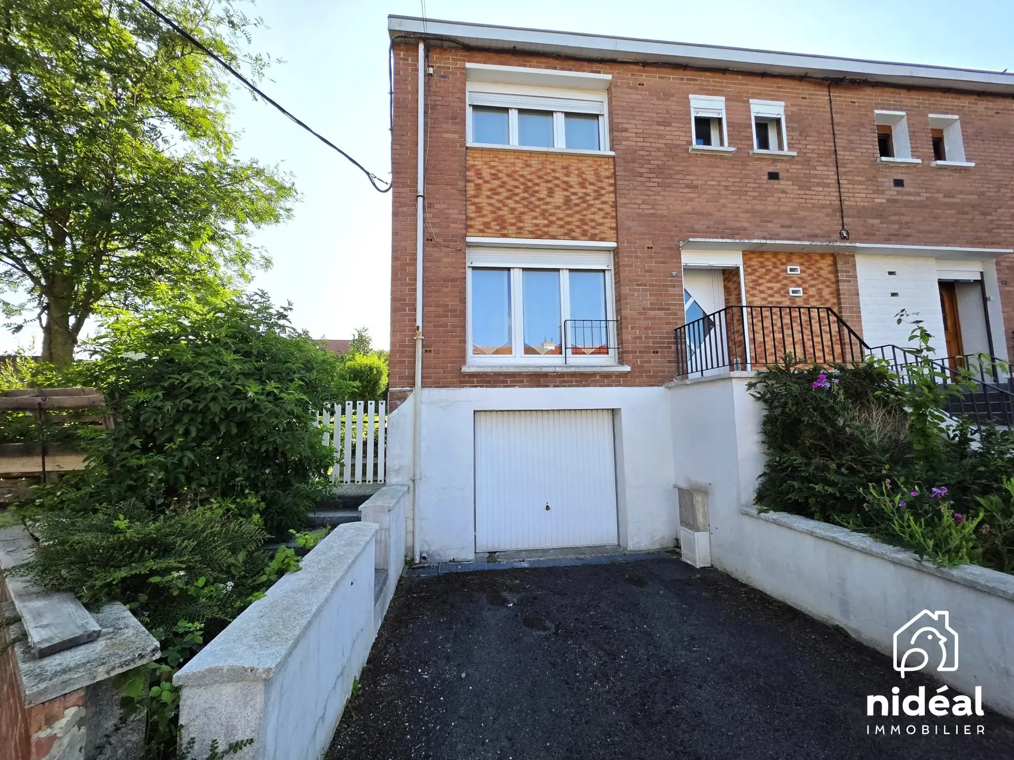 Maison à vendre à Maubeuge - 80 m², jardin et garage dans secteur calme 