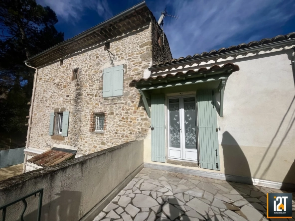 Maison à vendre avec terrasse à Brignon – Grand potentiel d'aménagement