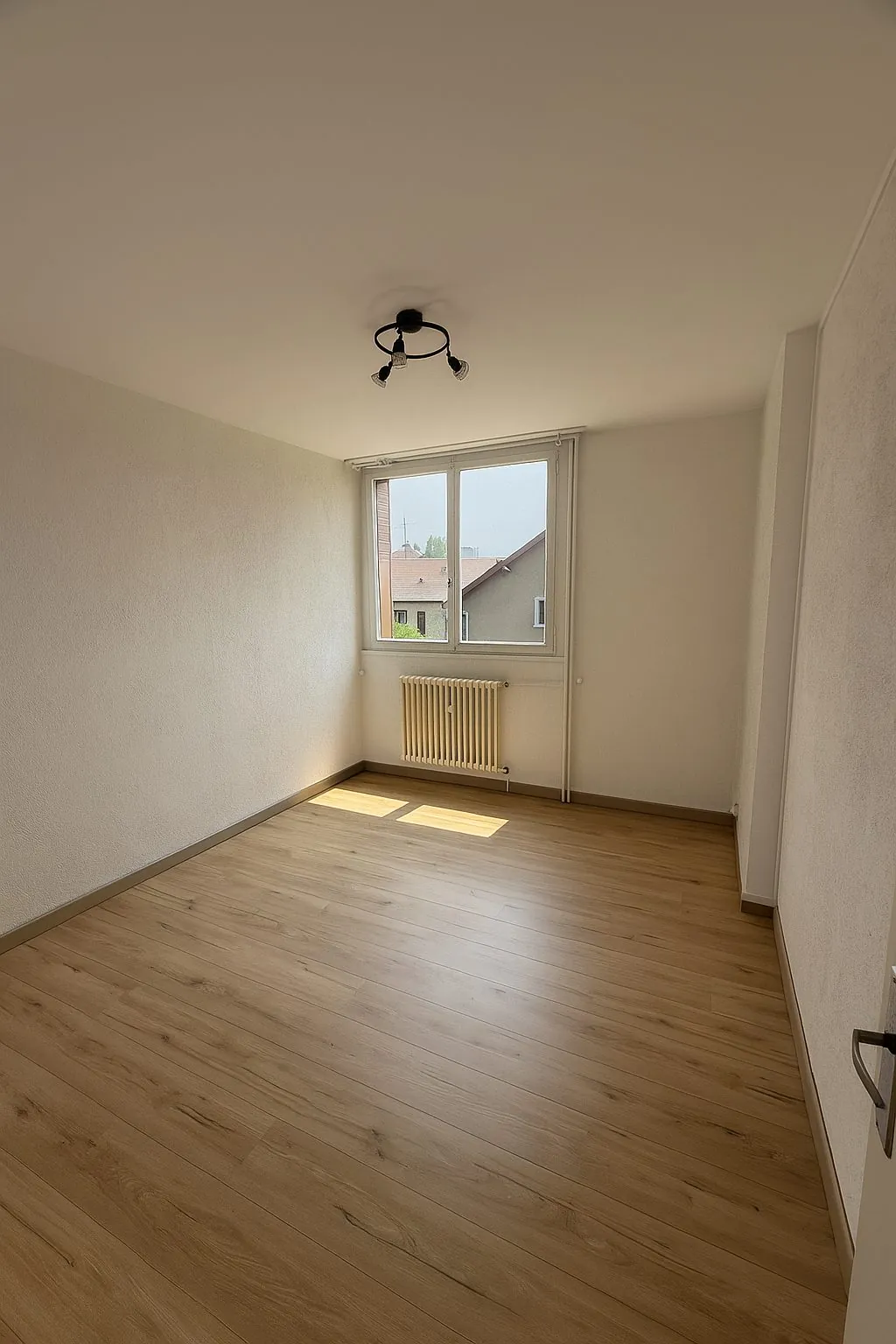 Charmant appartement T2 avec balcon à Ville-la-Grand 