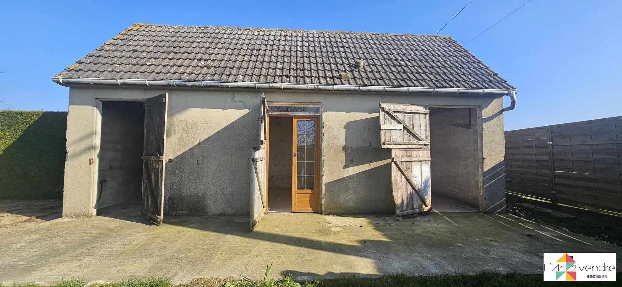 Maison à vendre à Sains Morainvilliers avec grand terrain et dépendances 