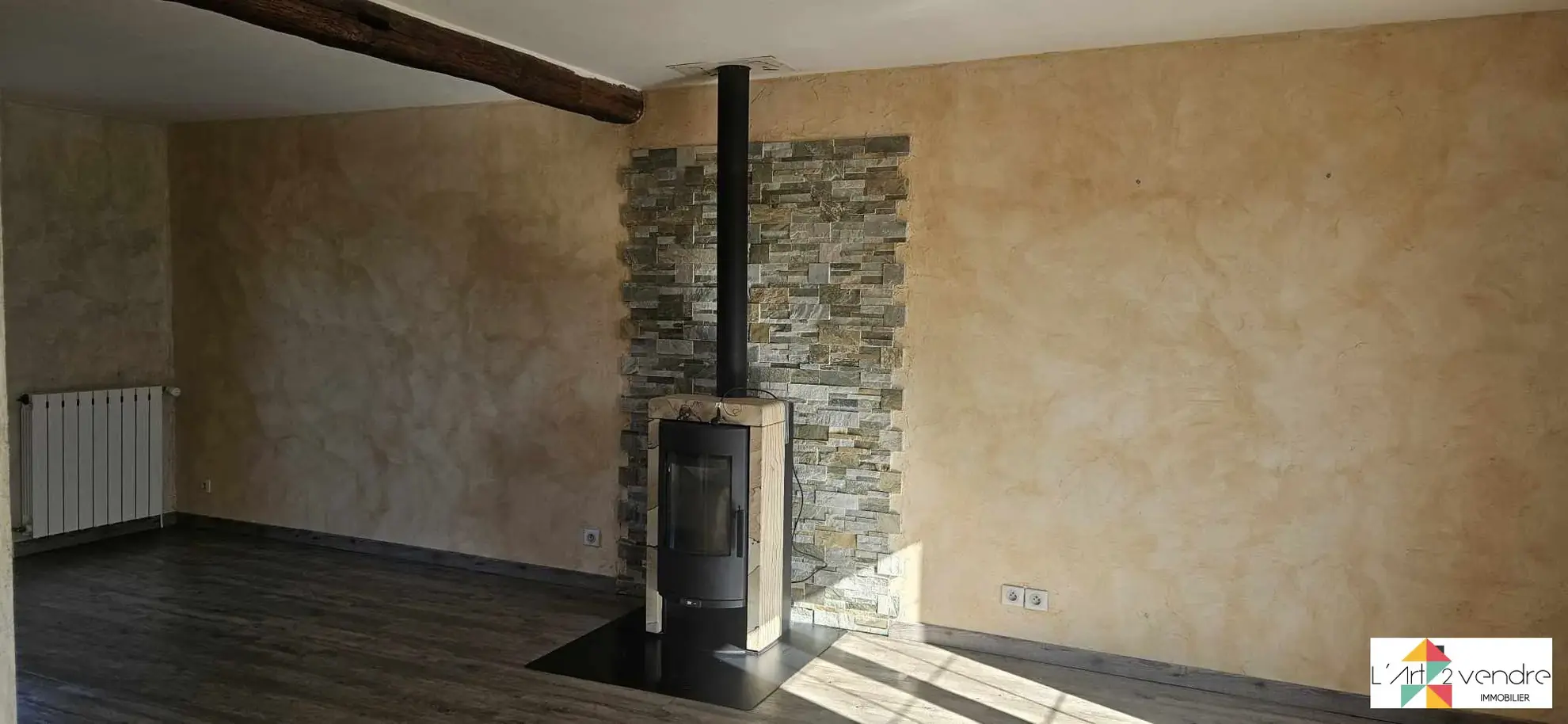 Maison à vendre à Sains Morainvilliers avec grand terrain et dépendances 