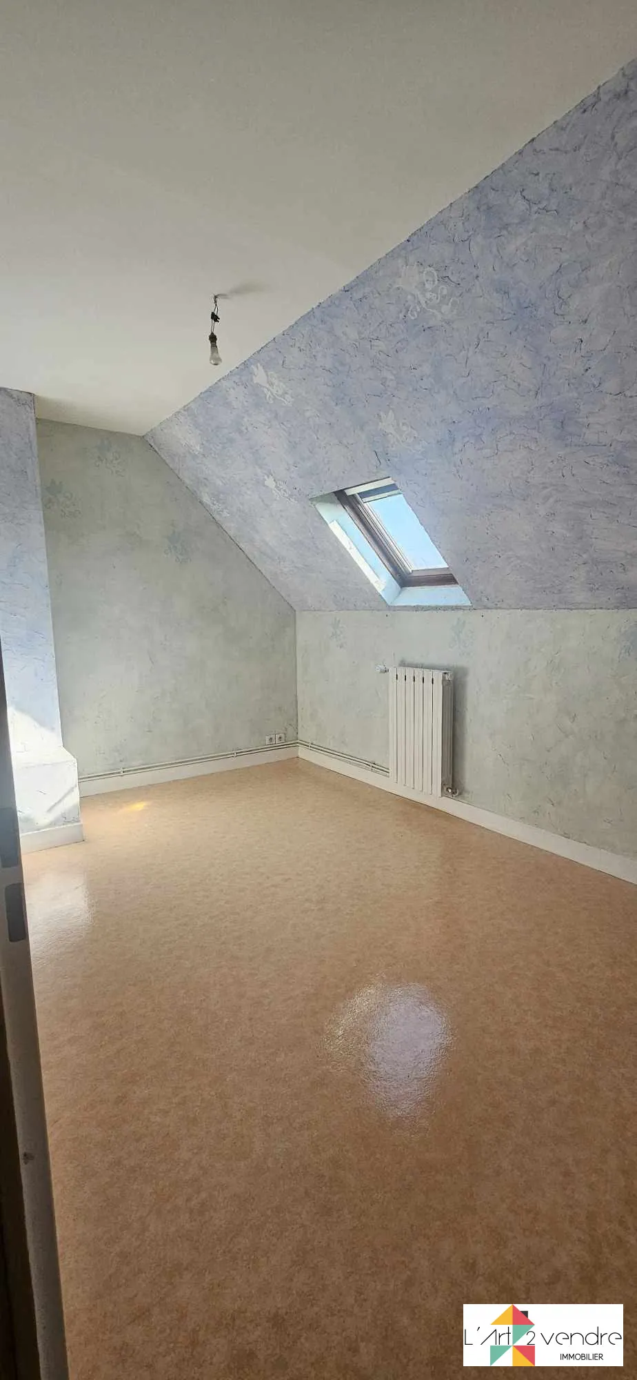 Maison à vendre à Sains Morainvilliers avec grand terrain et dépendances 