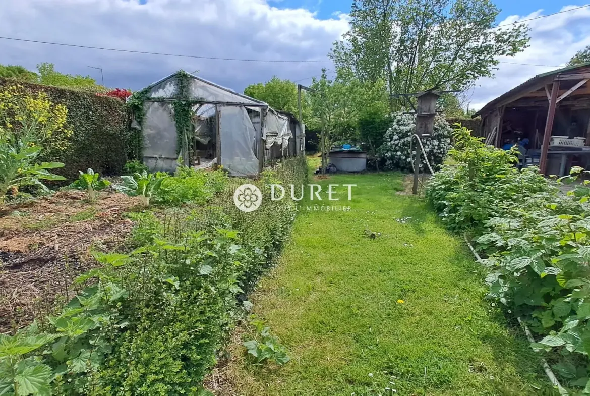 Maison 3 chambres à rénover proche La Roche-sur-Yon avec jardin ensoleillé 