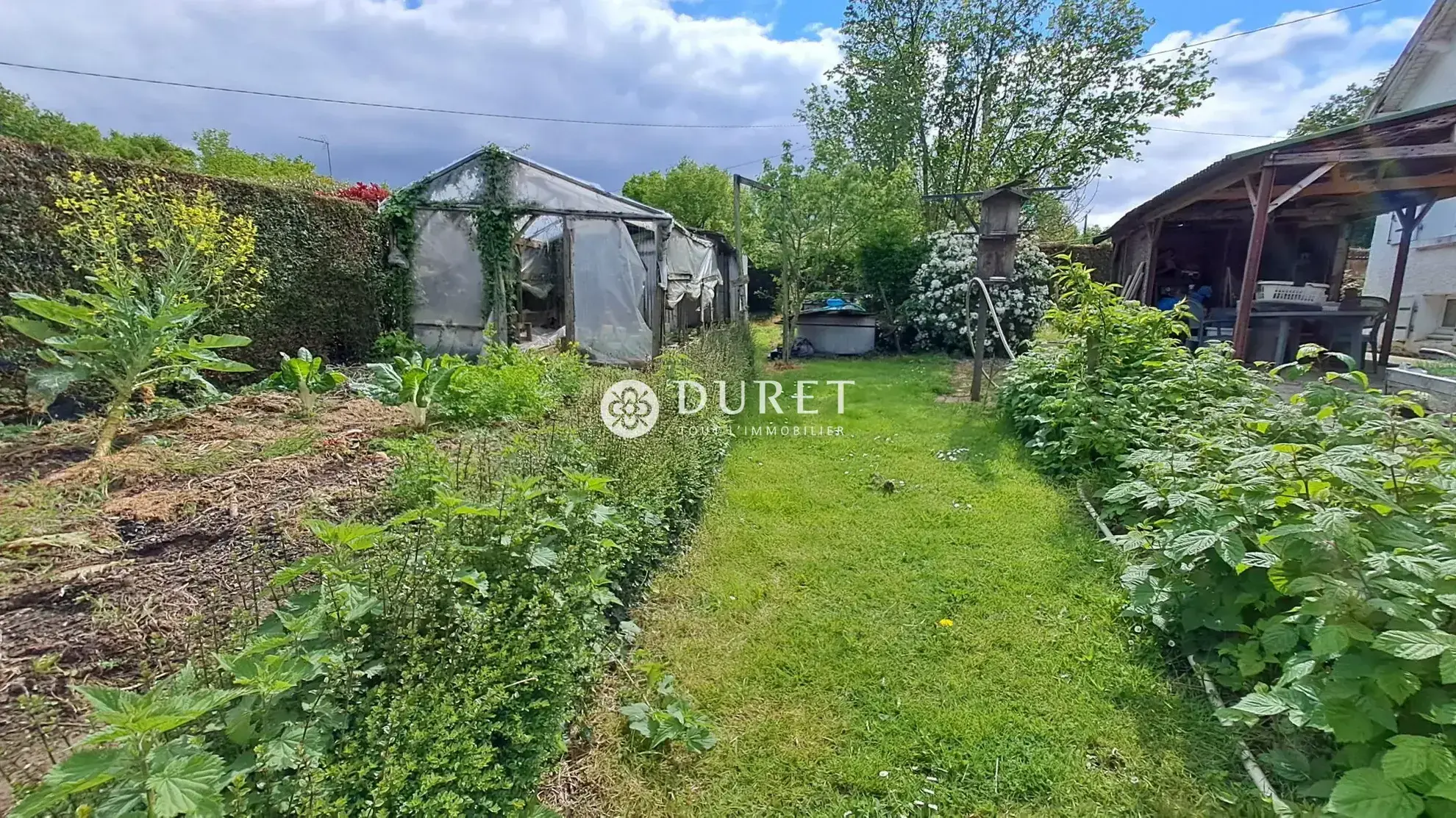 Maison 3 chambres à rénover proche La Roche-sur-Yon avec jardin ensoleillé 