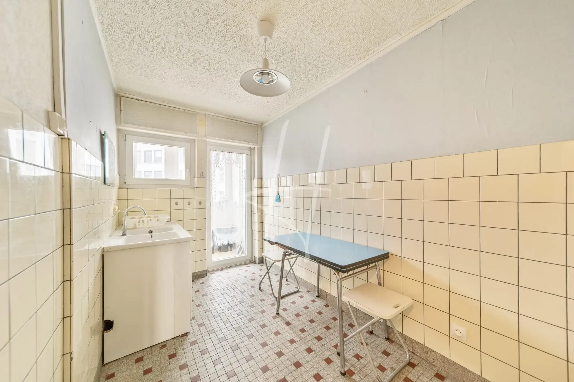 Appartement T4 à Metz, 70 m², proche gare, avec balcon et cave 