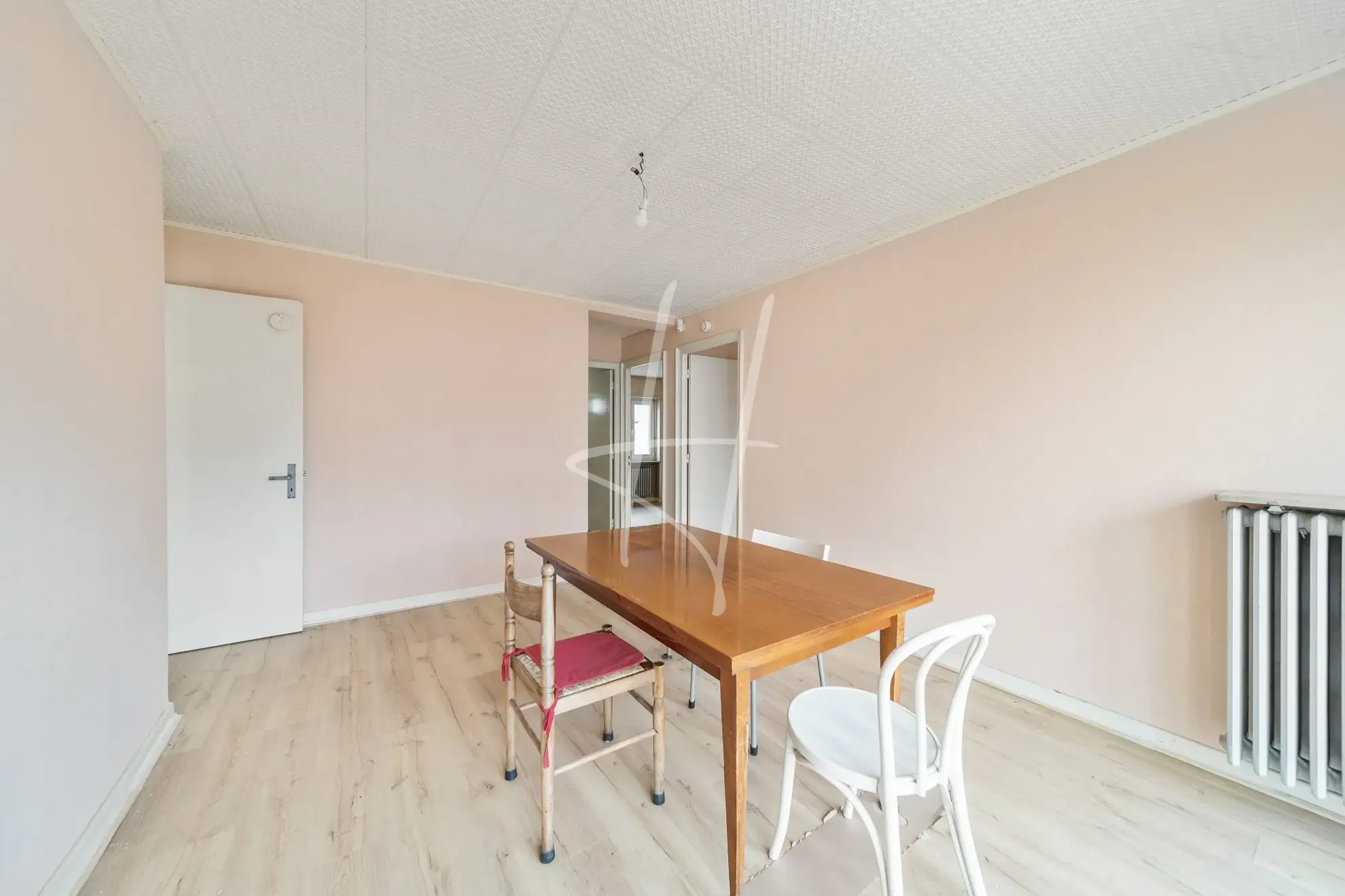 Appartement T4 à Metz, 70 m², proche gare, avec balcon et cave 