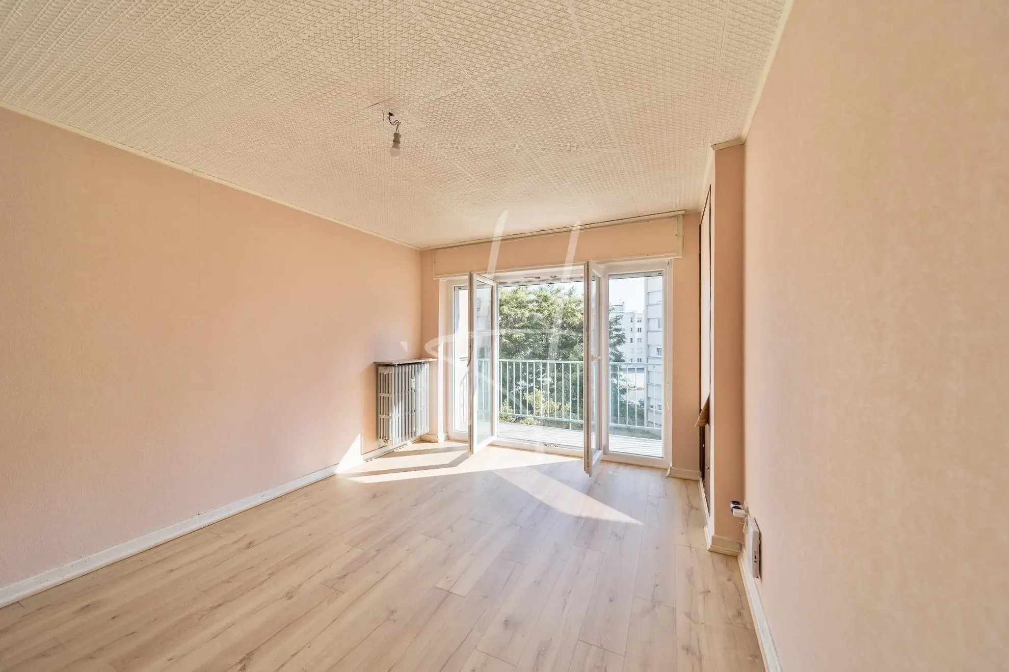 Appartement T4 à Metz, 70 m², proche gare, avec balcon et cave 