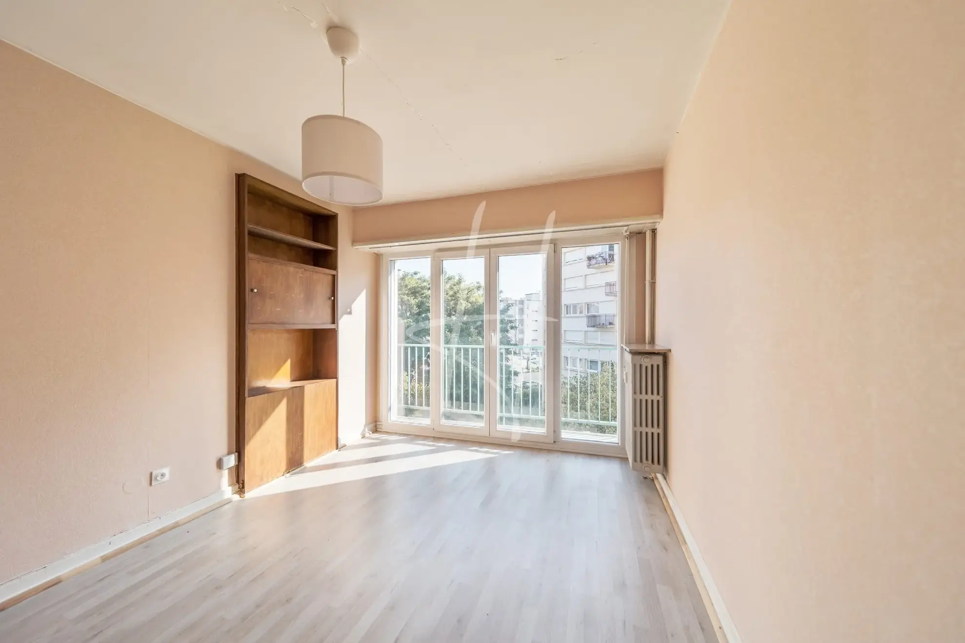 Appartement T4 à Metz, 70 m², proche gare, avec balcon et cave 