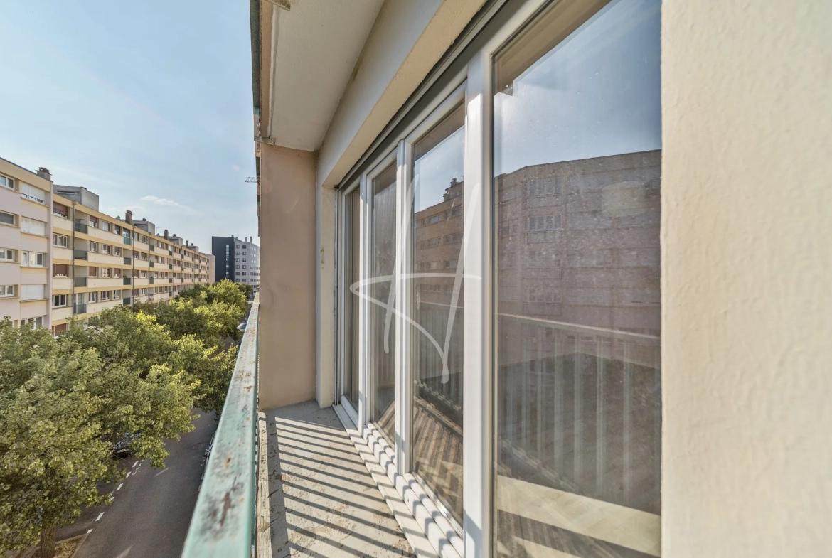 Appartement T4 à Metz, 70 m², proche gare, avec balcon et cave 