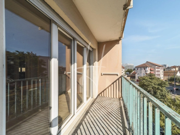 Appartement T4 à Metz, 70 m², proche gare, avec balcon et cave