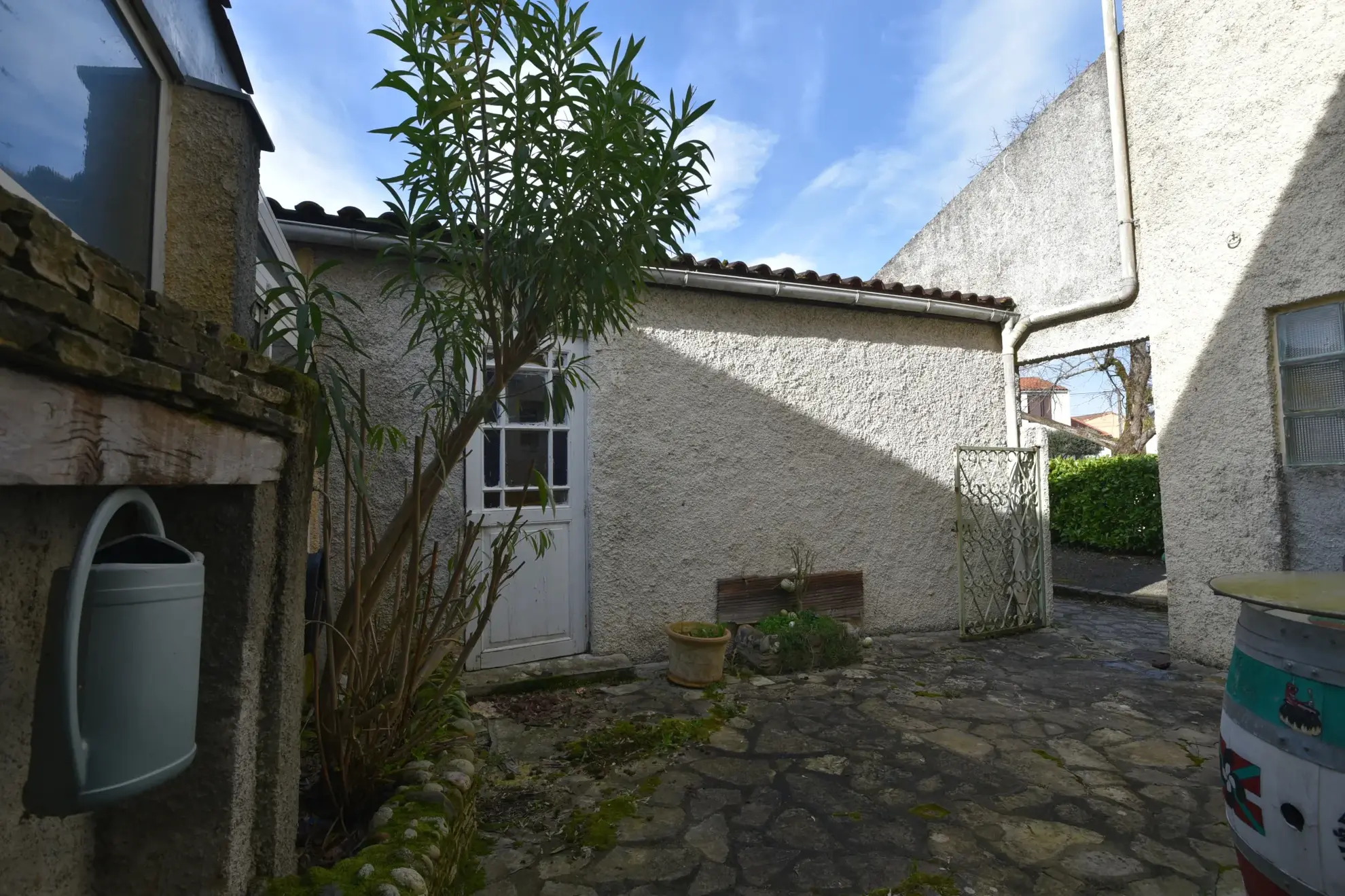 Maison T4 de 85 m² avec garage, patio et terrasse à Rieumes 