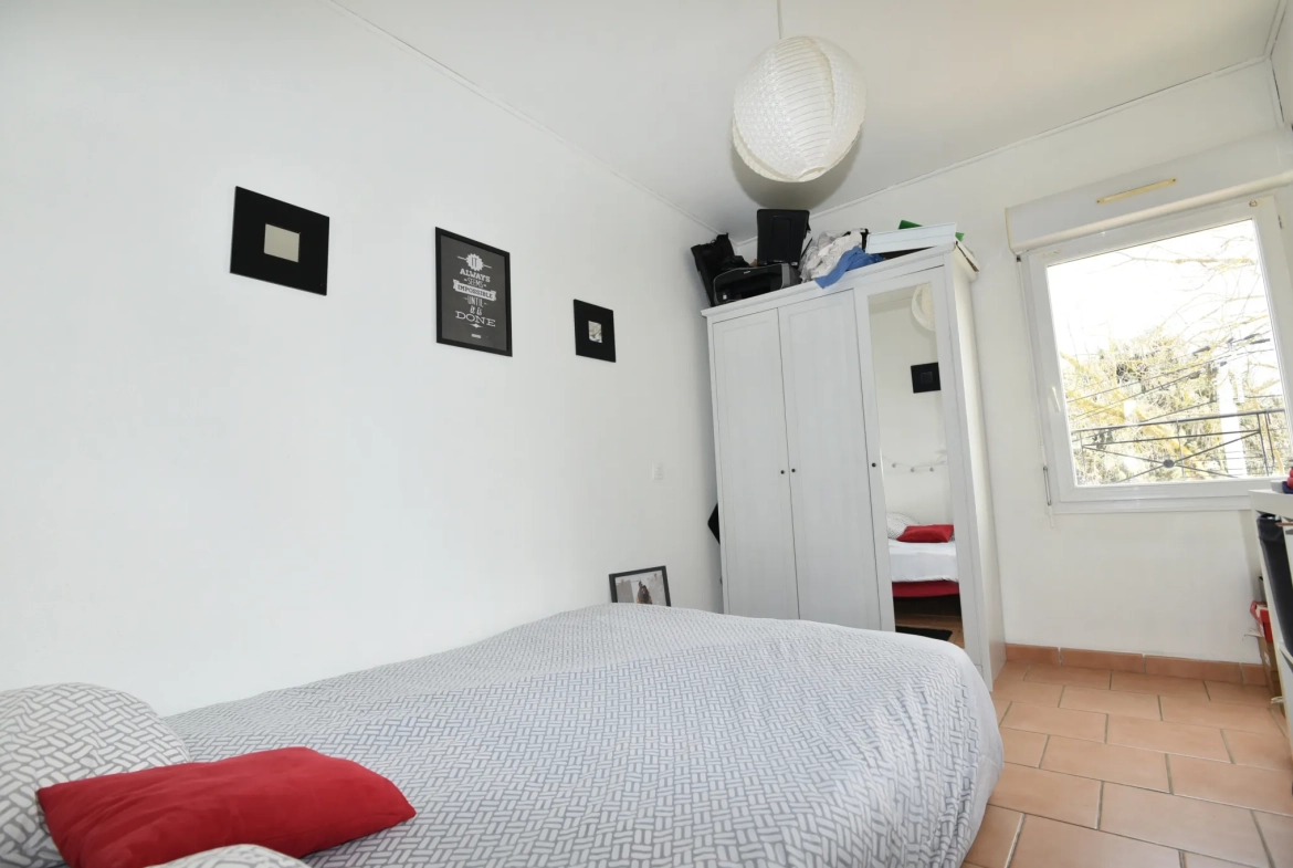 Maison T4 de 85 m² avec garage, patio et terrasse à Rieumes 