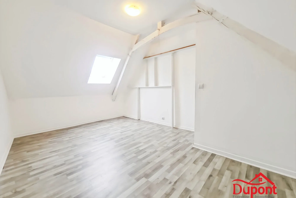 Maison mitoyenne lumineuse avec 3 chambres à Saint-Python 