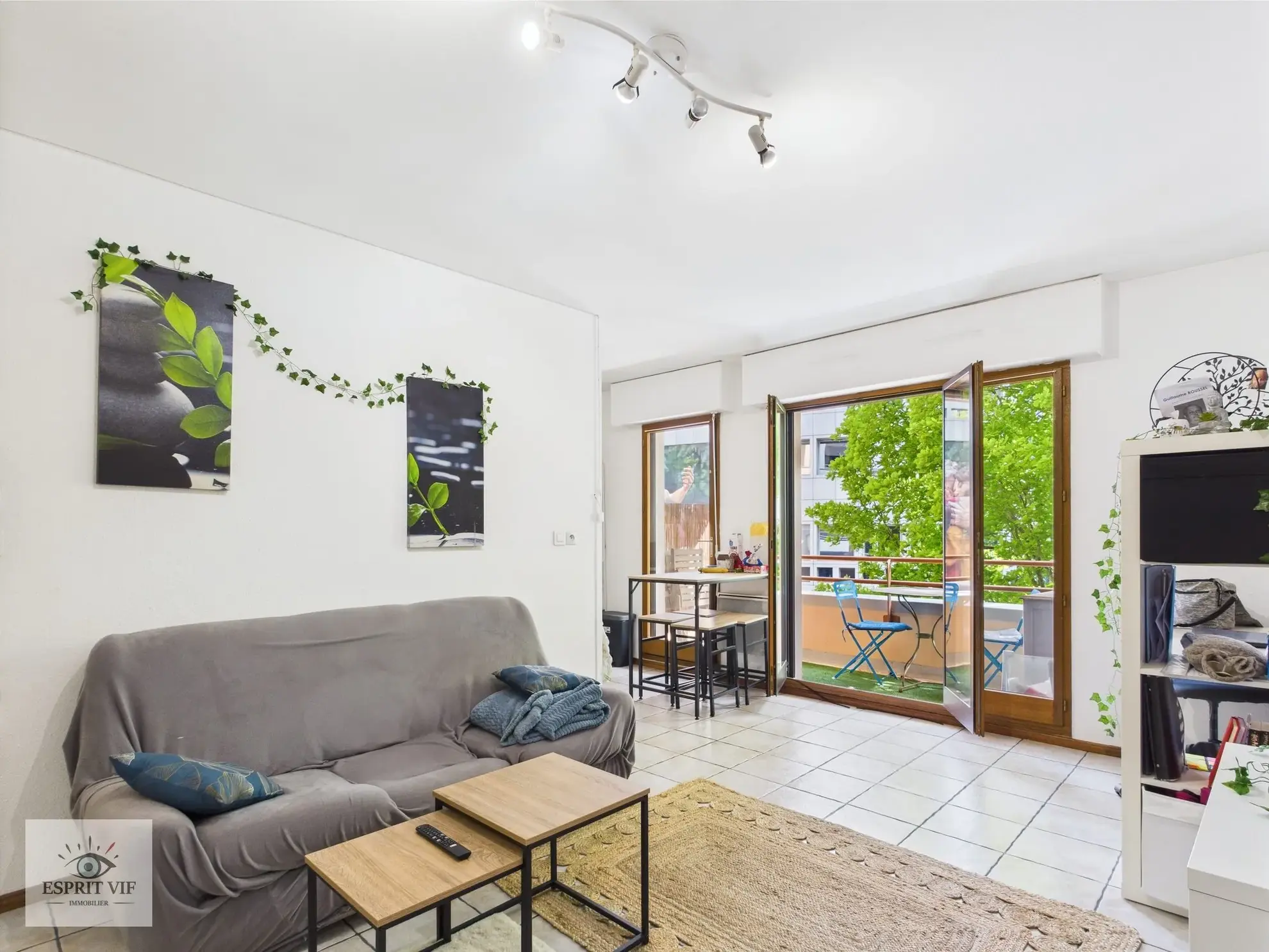 Charmant studio avec balcon au centre de Nancy, proche gare et transports 