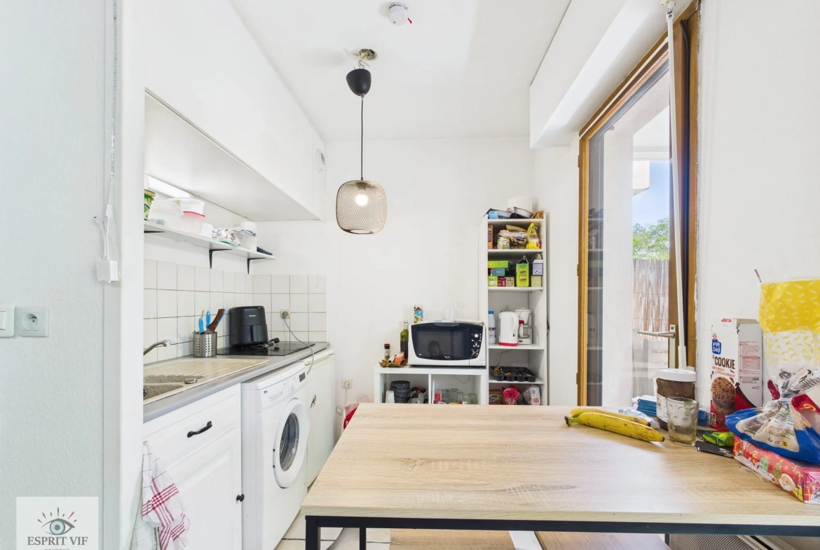Charmant studio avec balcon au centre de Nancy, proche gare et transports 