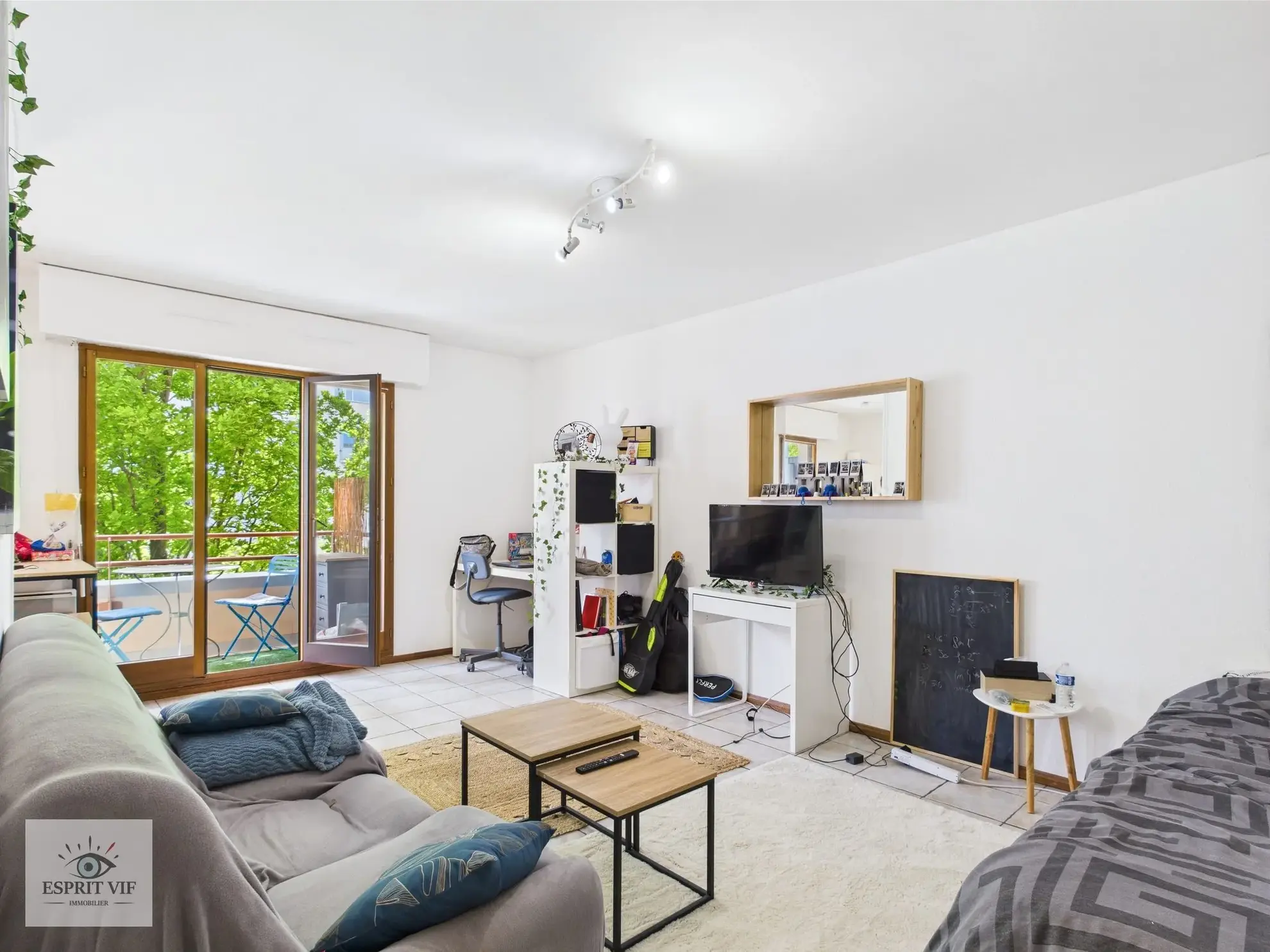 Charmant studio avec balcon au centre de Nancy, proche gare et transports 
