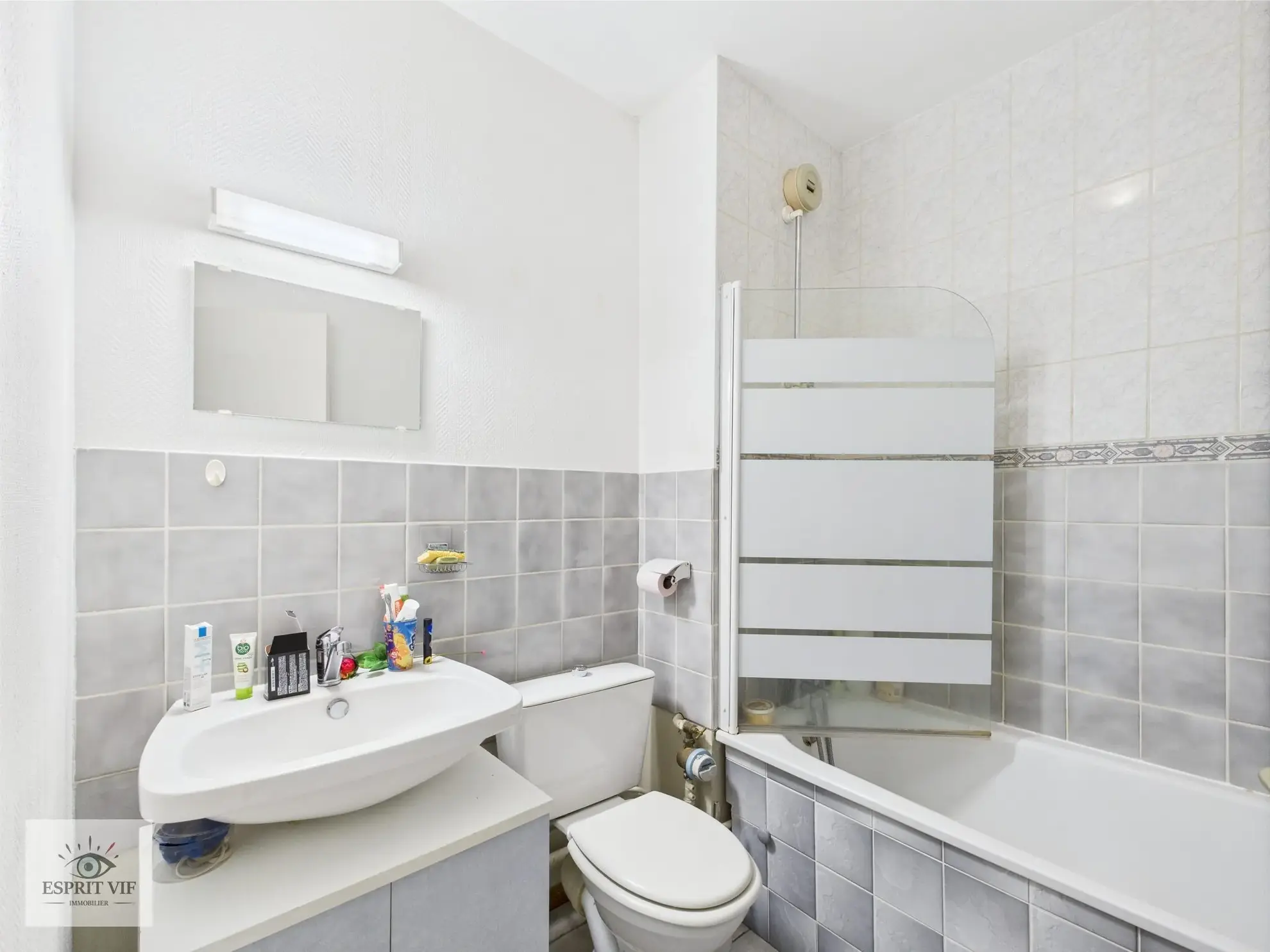 Charmant studio avec balcon au centre de Nancy, proche gare et transports 