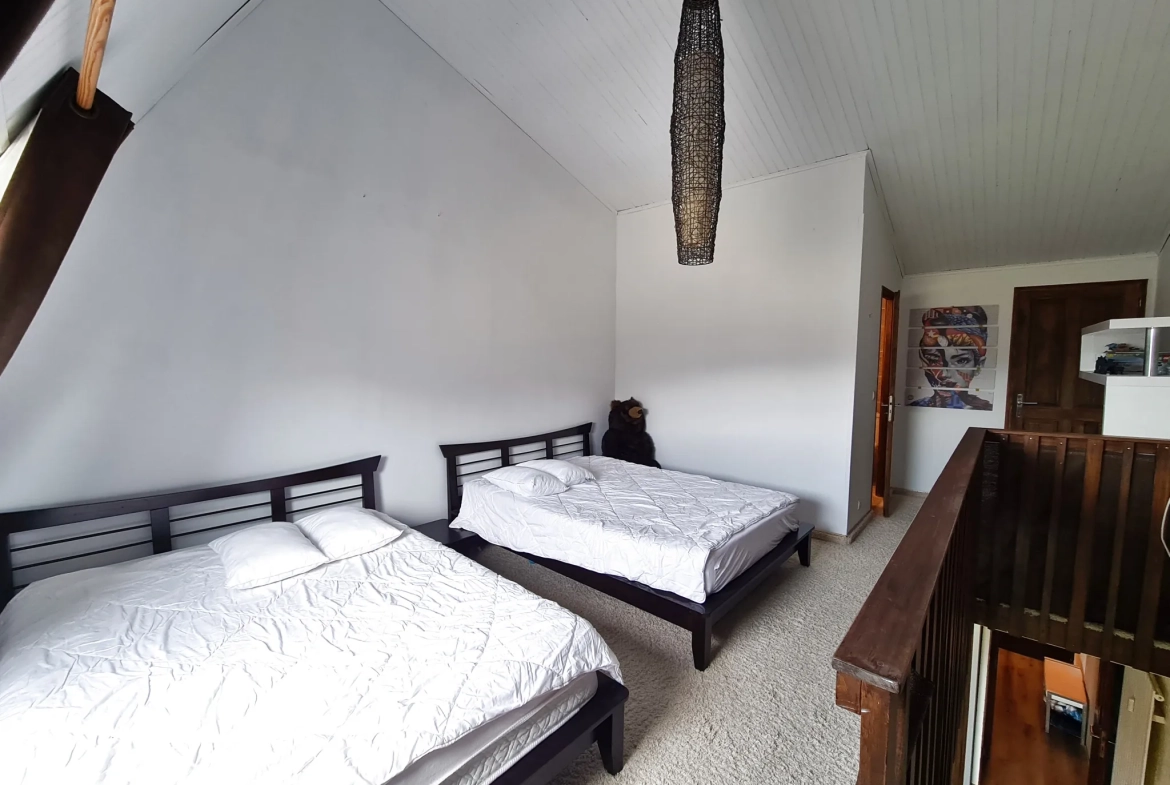 Superbe appartement duplex de 80 m² à Greolieres les Neiges, vue montagne et ski 