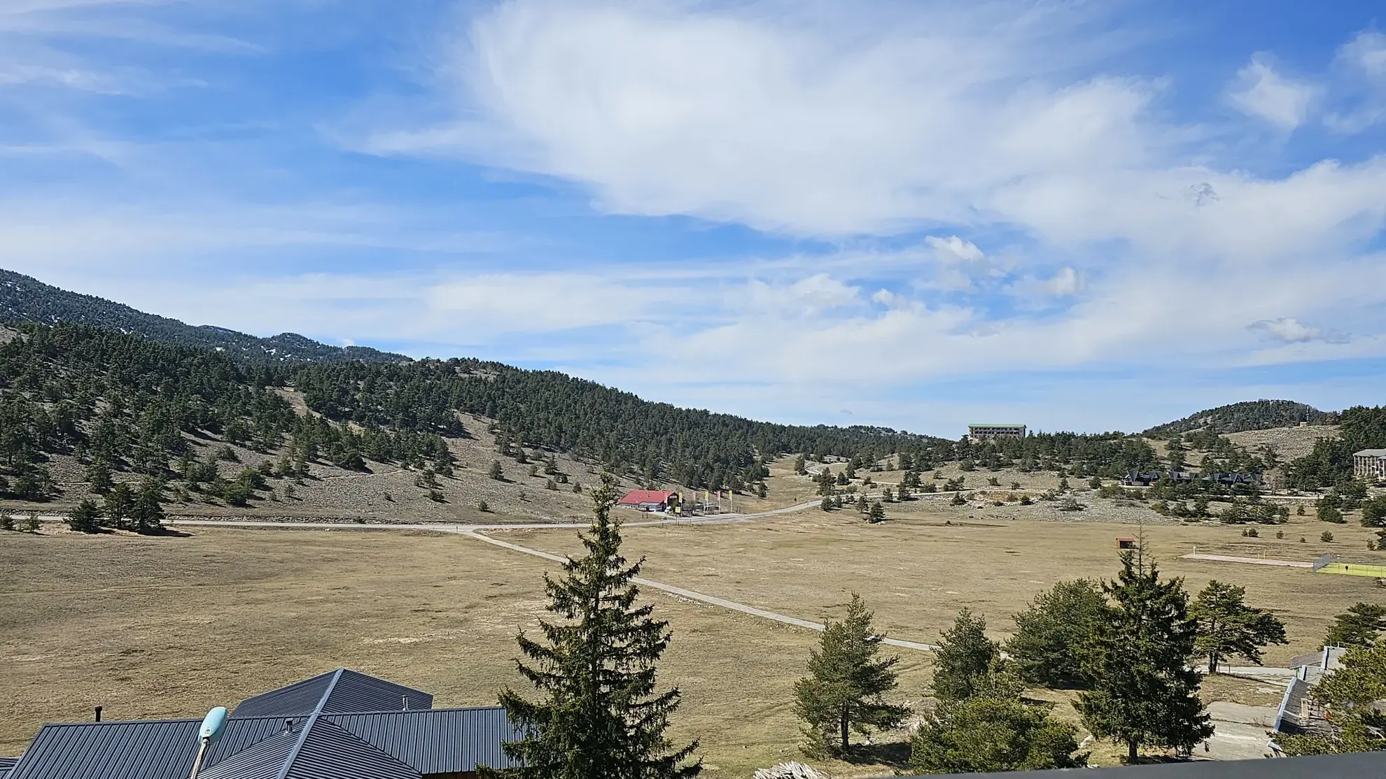 Superbe appartement duplex de 80 m² à Greolieres les Neiges, vue montagne et ski 